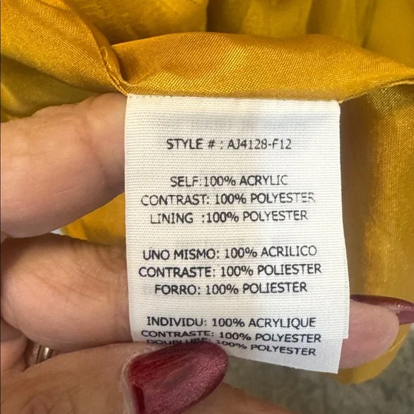 Daisy Double A'reve pea coat in yellow with lace details. Size lLarge - Picture 7 of 7